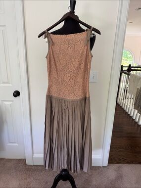 Vintage Sleeveless Lace Bodice Pleated Skirt Dress in Blush and Taupe